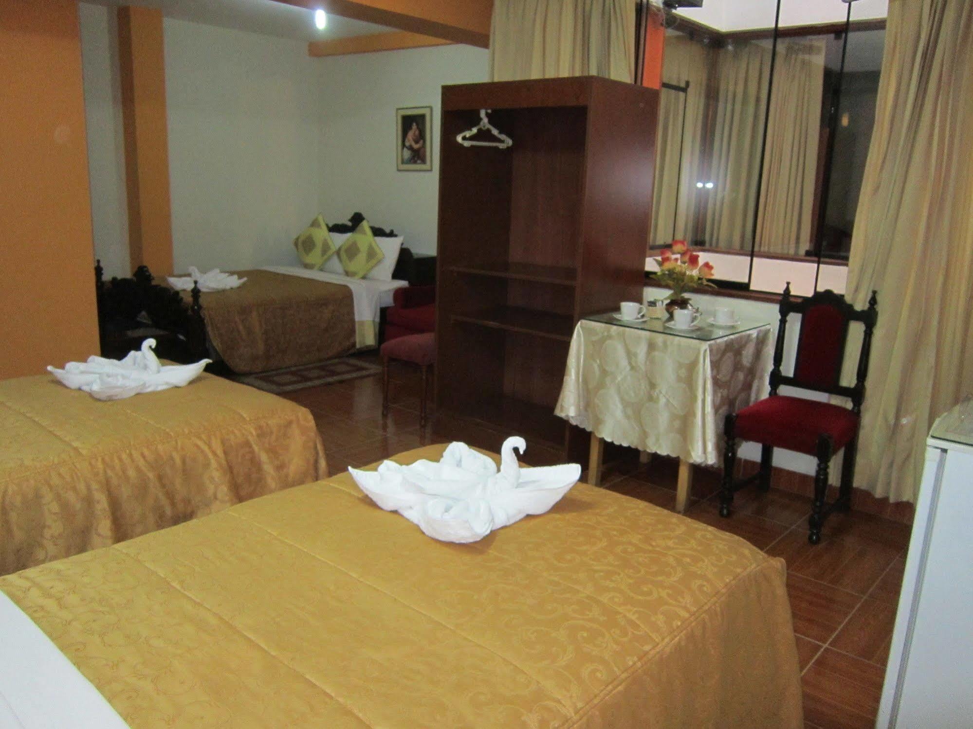 Hotel Suite Plaza Трухильо Экстерьер фото